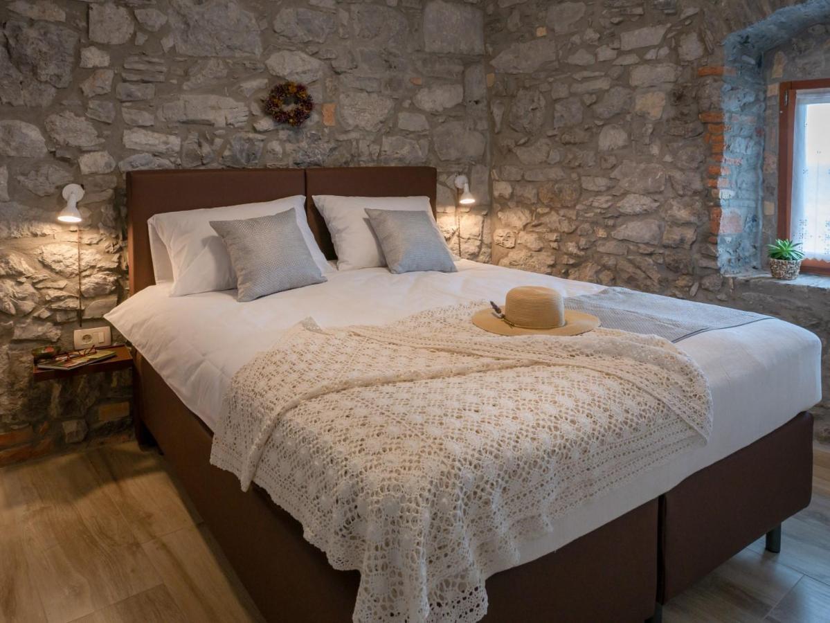 Apartmaji In Sobe Odlicna Hisa Štanjel מראה חיצוני תמונה